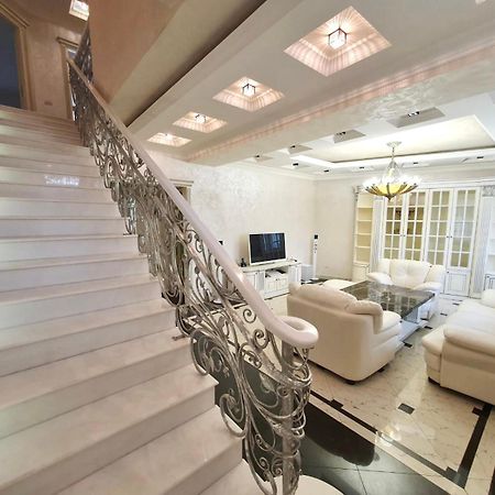 Роскошная Двухуровневая Квартира Luxurious Duplex Apartment Єреван Екстер'єр фото